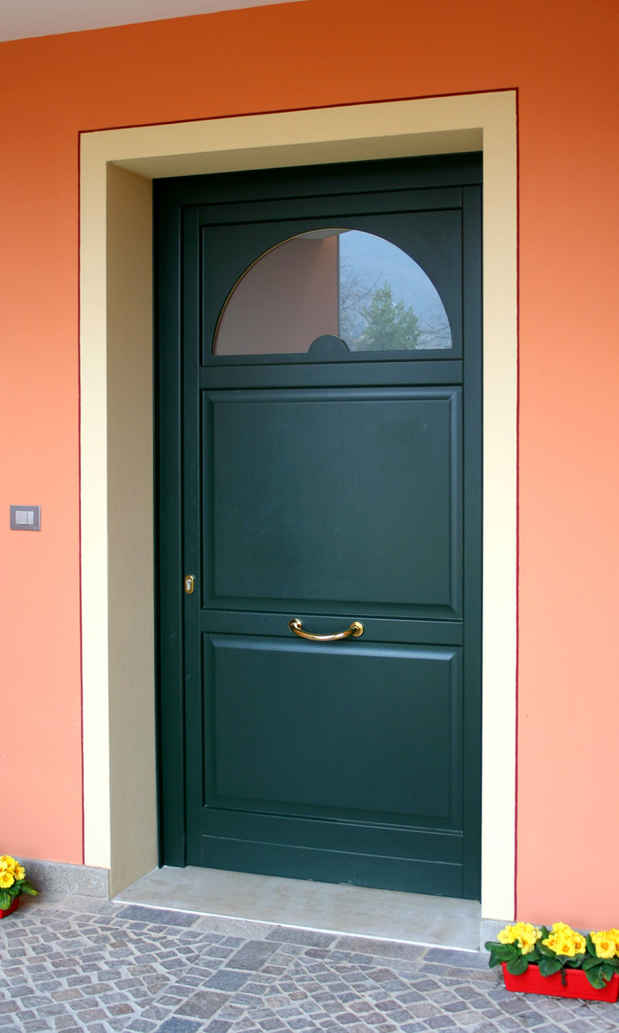 Entrance doors