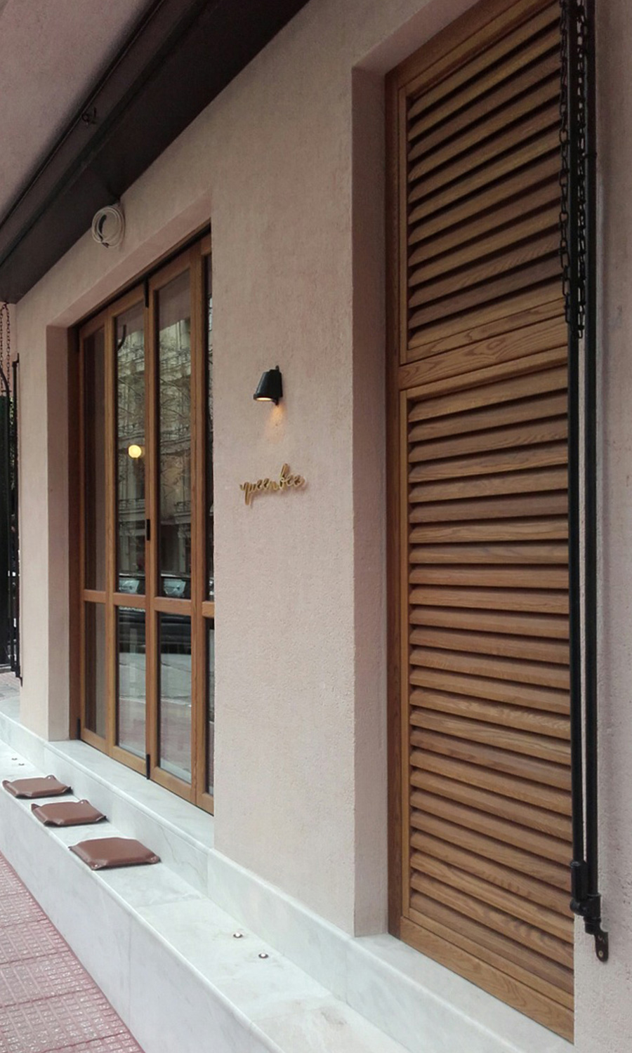 Curved-in-plan frames